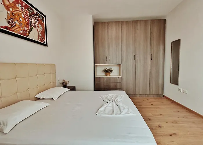 Appartement Cozy Rooftop - Your Home, Away From Home! Tirana