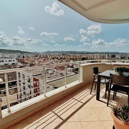 Cozy Rooftop - Your Home, Away From Home! * تيرانا