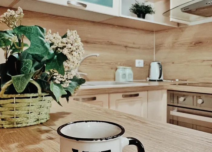 شقة Cozy Rooftop - Your Home, Away From Home! تيرانا