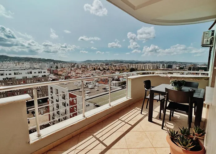 Cozy Rooftop - Your Home, Away From Home! * تيرانا